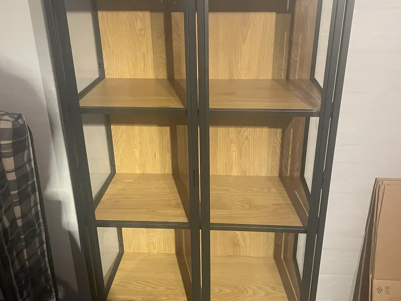 Billede 3 - Glas vitrine fra jysk