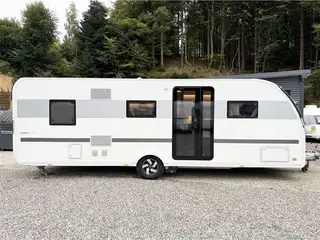 2022 - Adria Alpina 663 PT Queensbed-Køjer-Alde-Gulvvarme-Mover-Telt