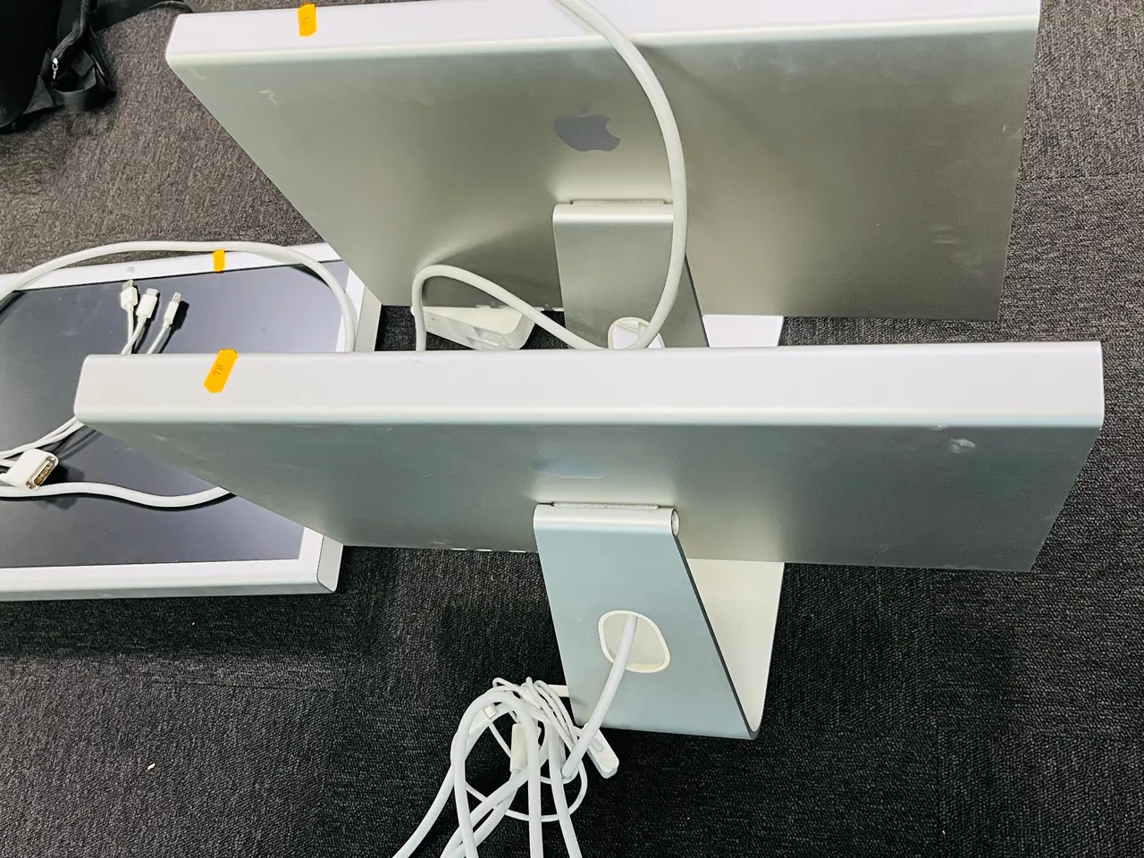 Billede 2 - 3 stk. computerskærm APPLE Cinema HD Display