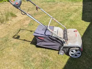 Elektrisk Plænelufter/mosfjerner sælges