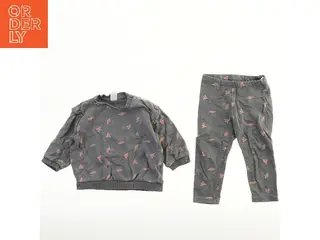 Børnesæt med blomstermønster fra H&M (str. 86)