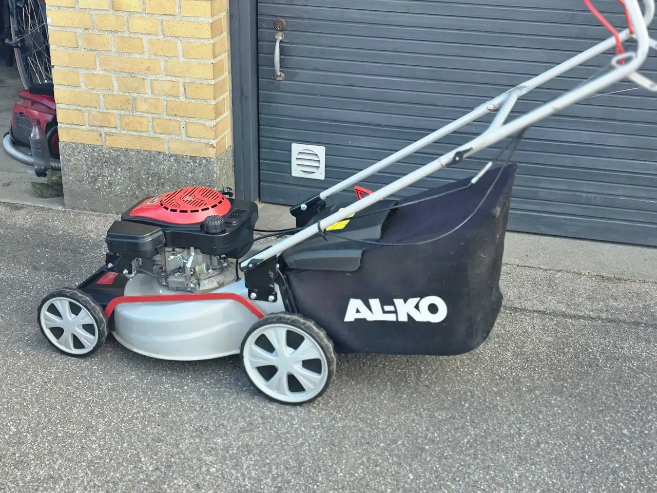 Billede 2 - Plæneklipper virker perfekt også selvkørende 