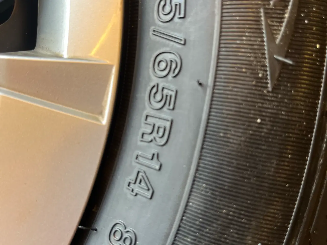 Billede 5 - Nye Helårsdæk VW-UP.