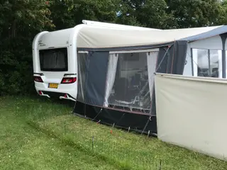 Campingvogn Hobby UL 495 dk/line