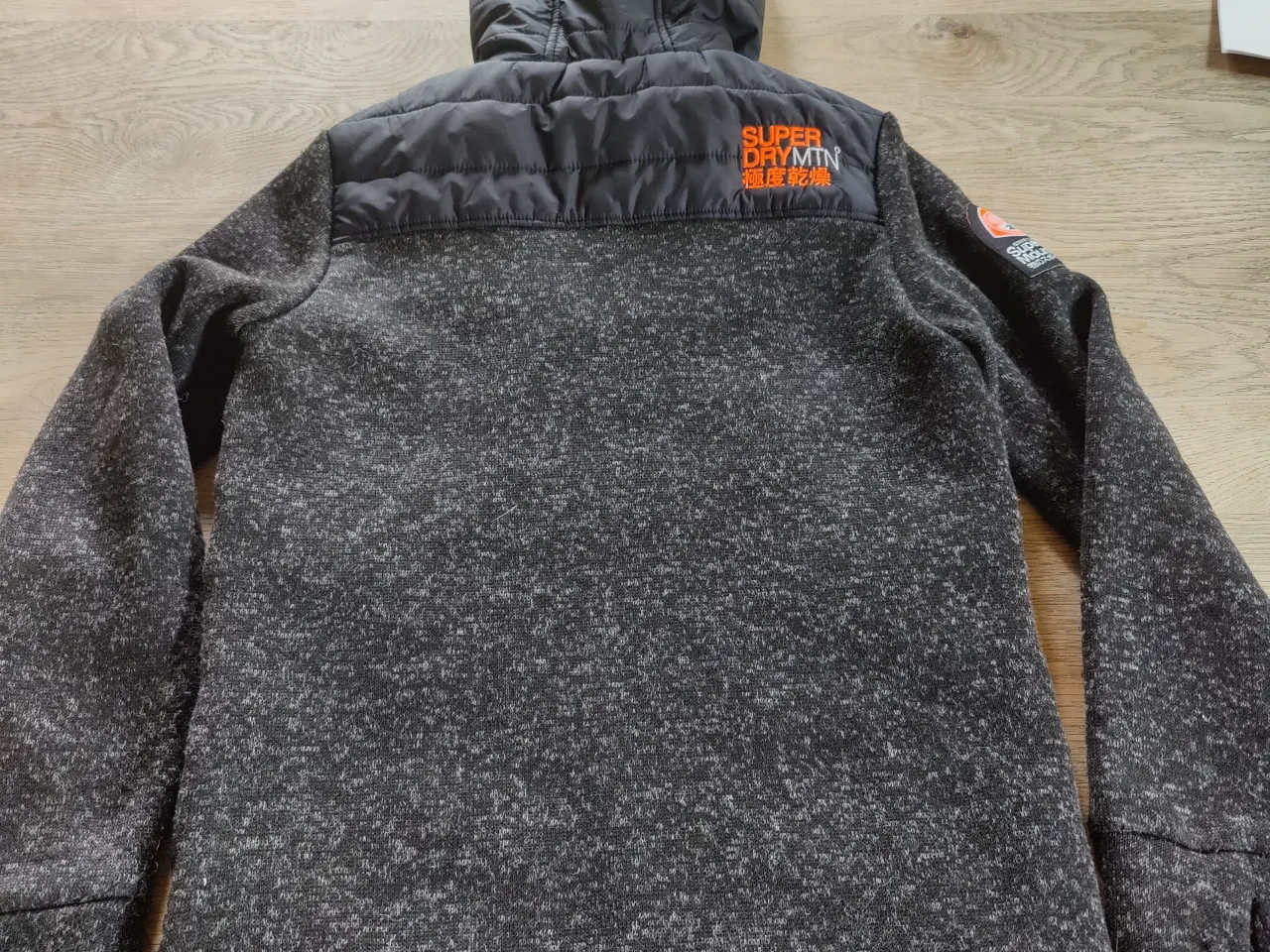 Billede 5 - Lækker SuperDry jakke