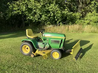 John Deere 210