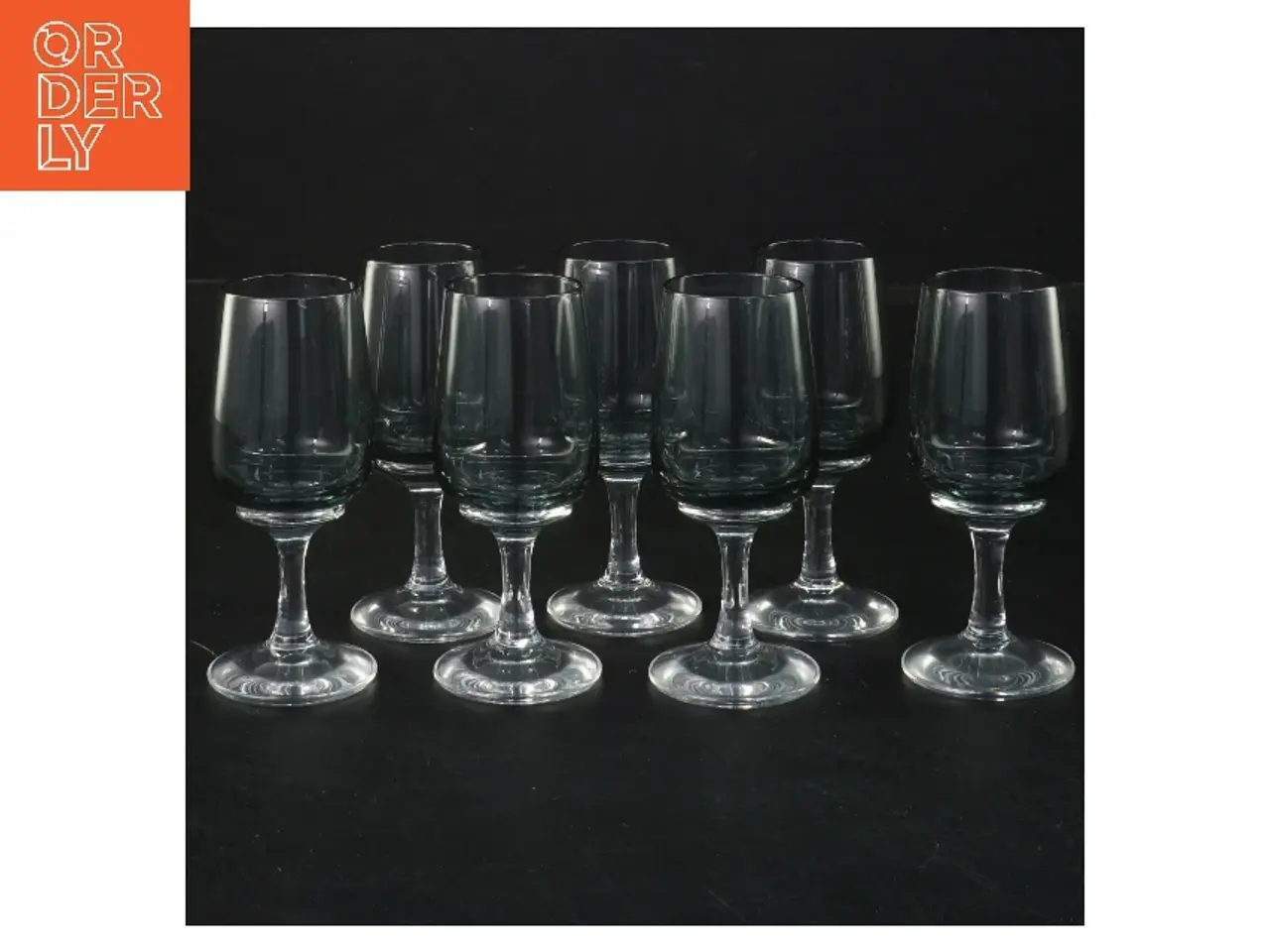 Billede 1 - Sæt med 7 glas (str. 7 stk Ø 3,5 cm længde 9,5 cm)