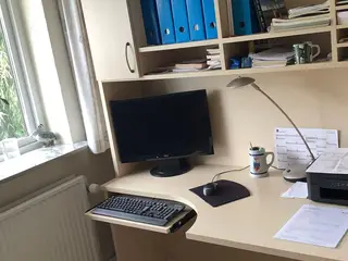 Skrivebord med overdel
