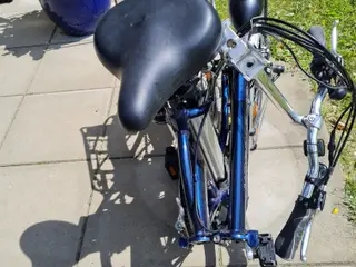 El-foldecykel med 1 EKSTRA batteri og lader