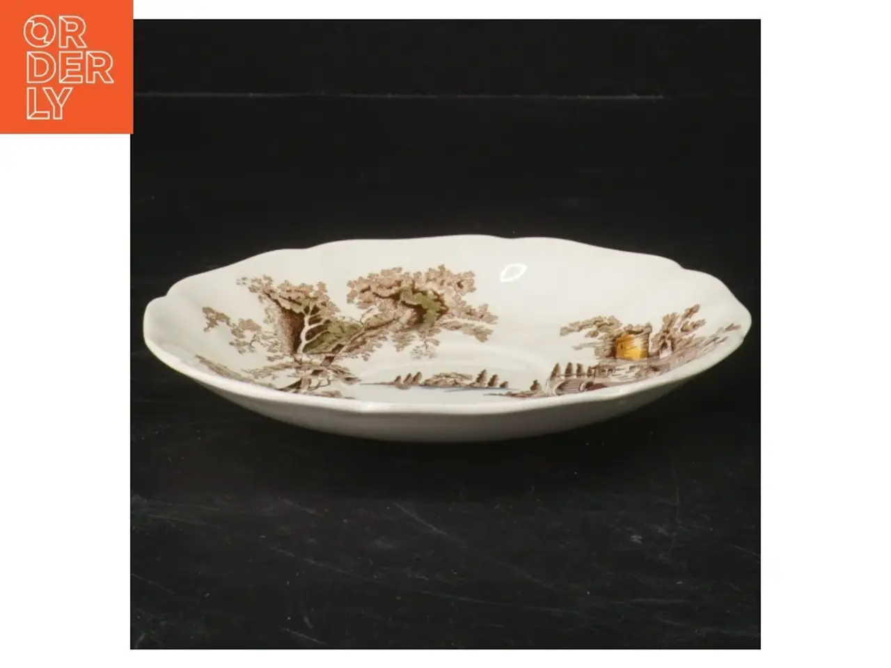 Billede 1 - Vintage desserttallerken af Johnson Bros fra Johnson Bros (str. Ø 14,5 cm)