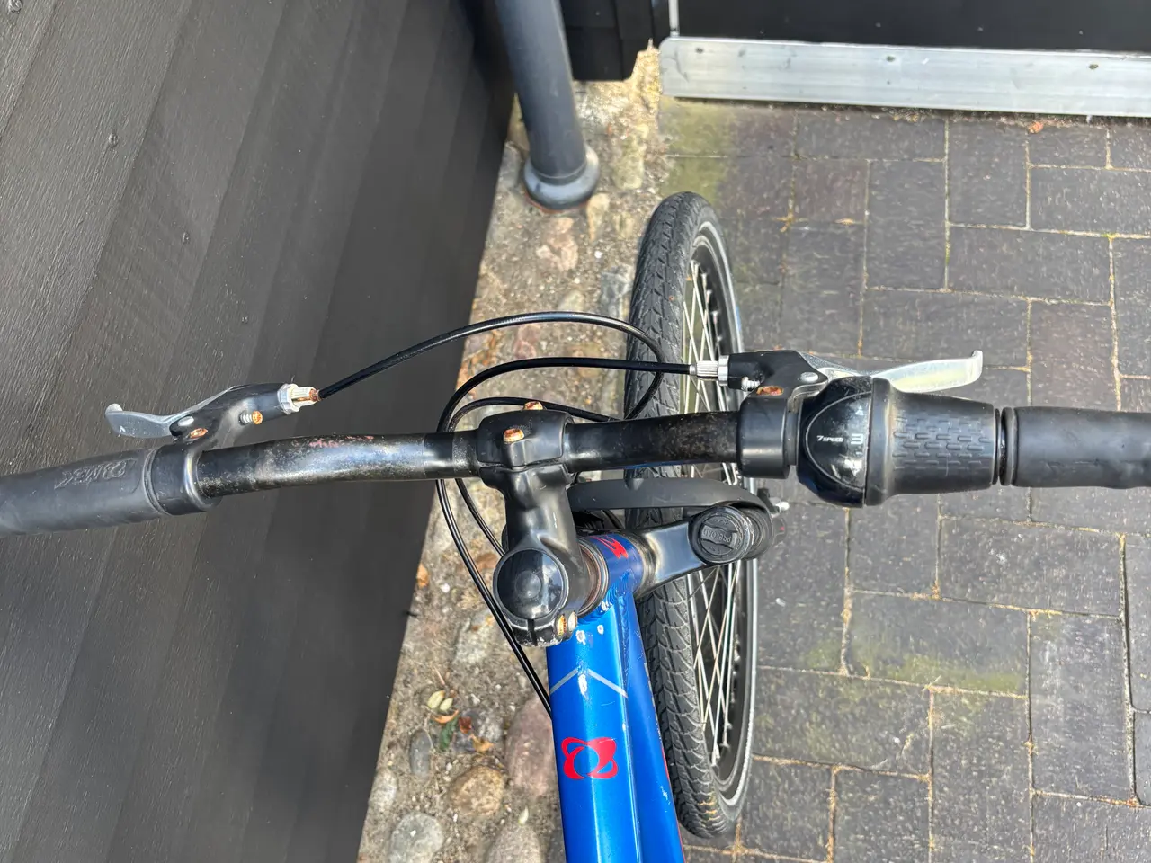 Billede 8 - Børnecykel 24” blå - MBK Mud XP