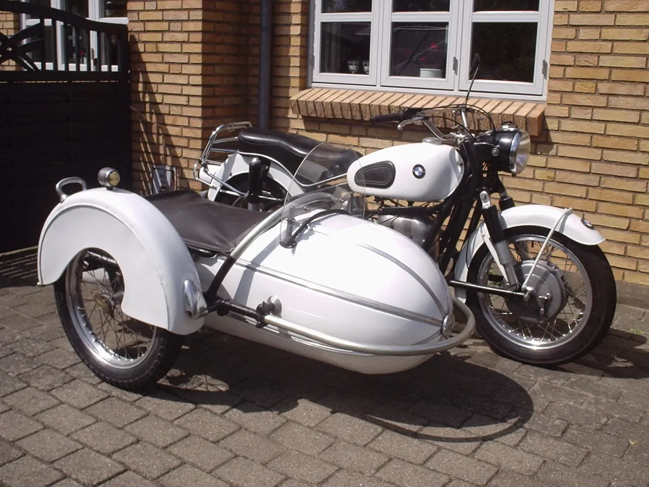 Billede 1 - BMW R 60/2 med sidevogn - Synet