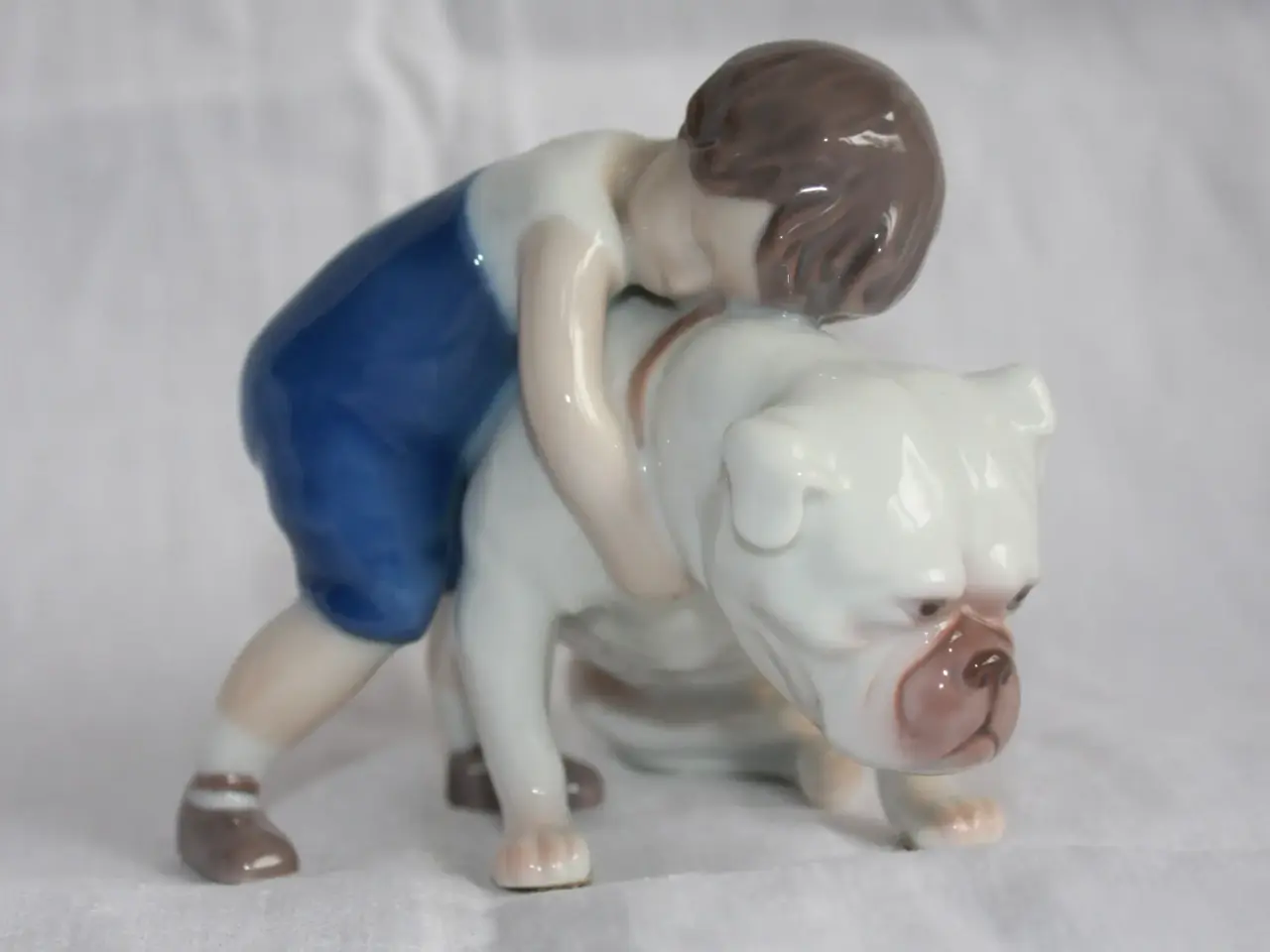 Billede 1 - Dreng med buldog, figur fra B & G