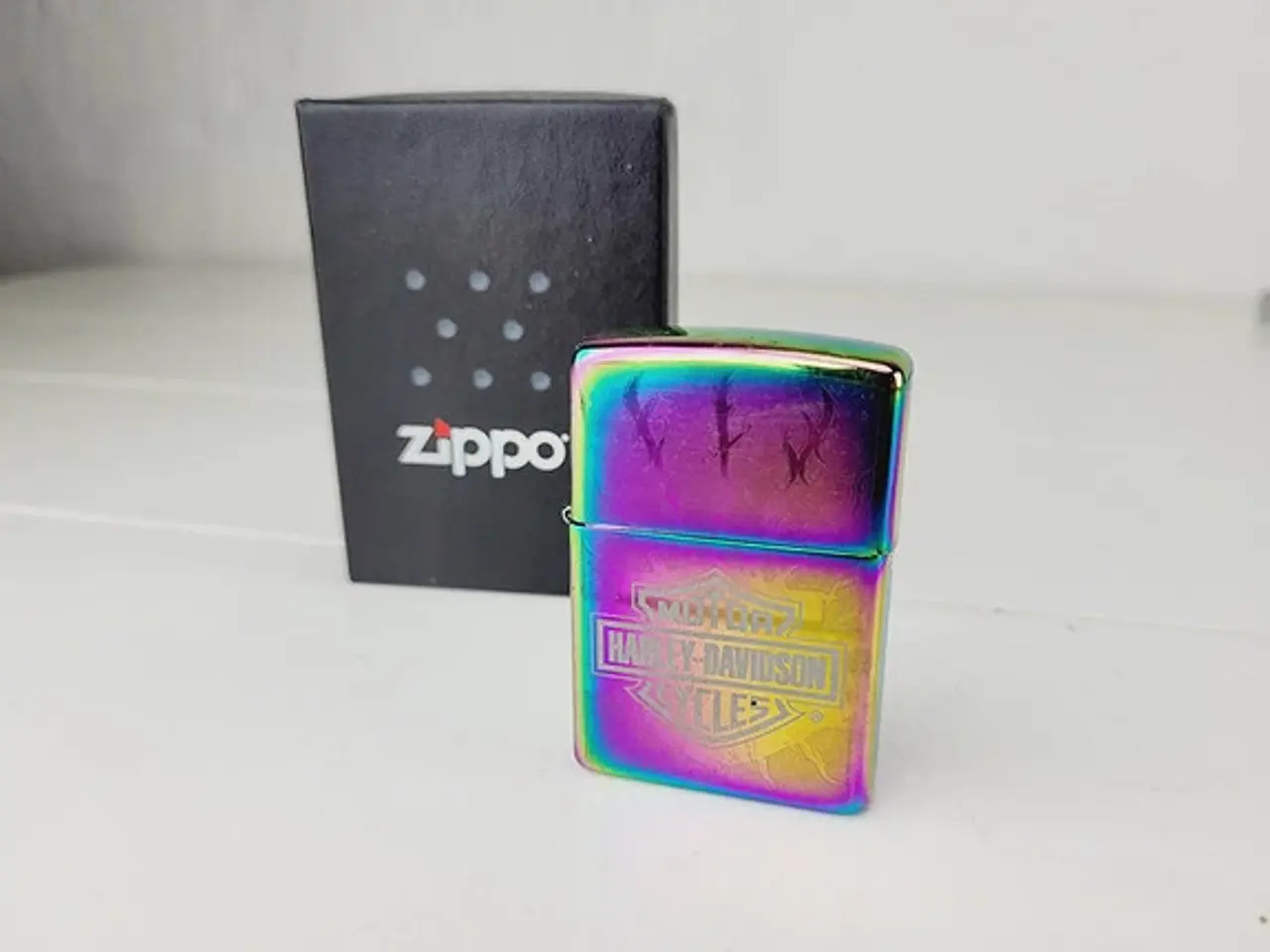 Billede 1 - ⭐️ Zippo Harley Davidson Flaming Barbed Wire Spect