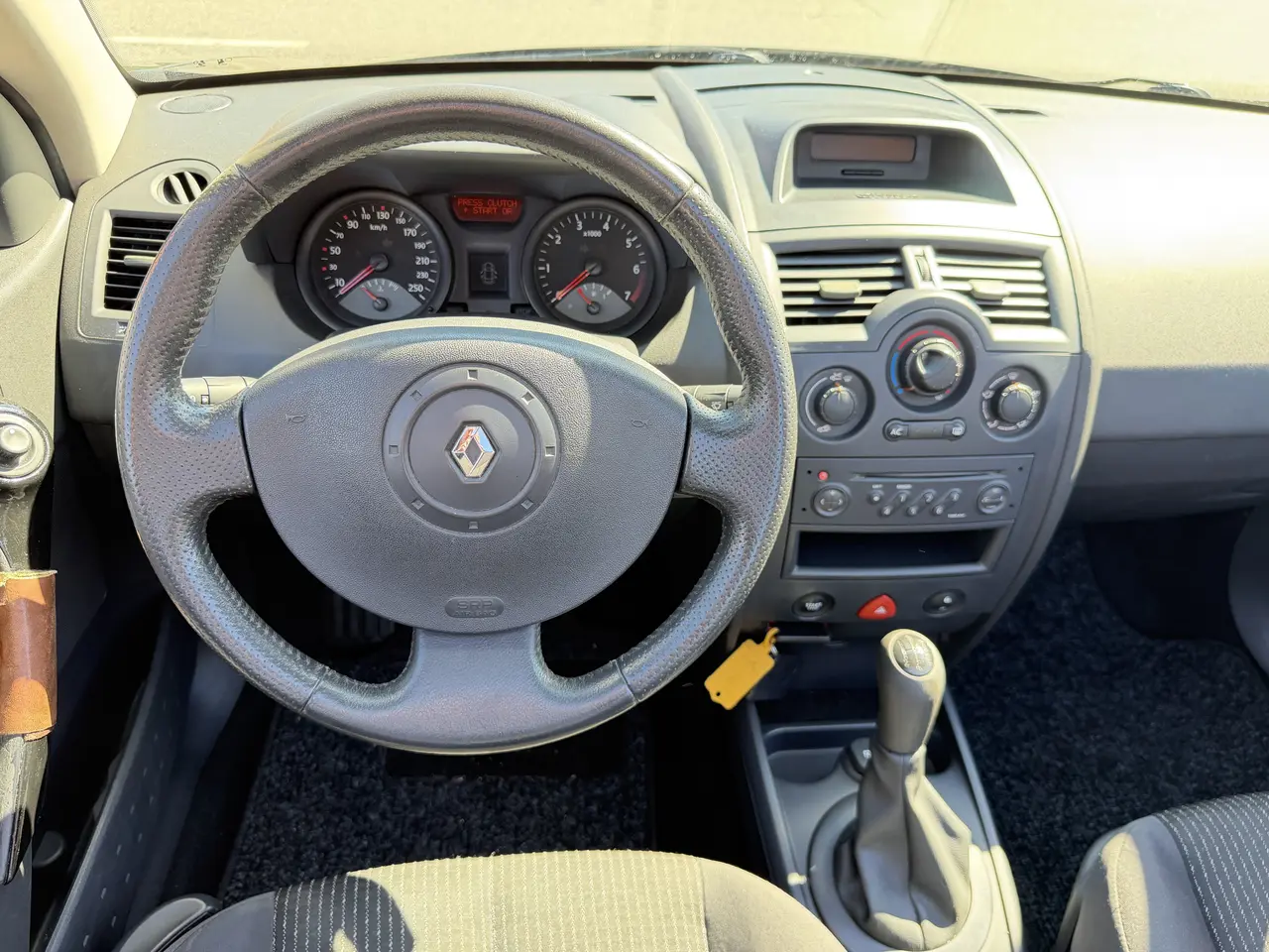 Billede 10 - Renault Megane II 1,6 Dynamique CC 2d sælges 