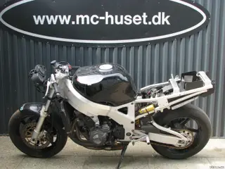 Honda CBR900
