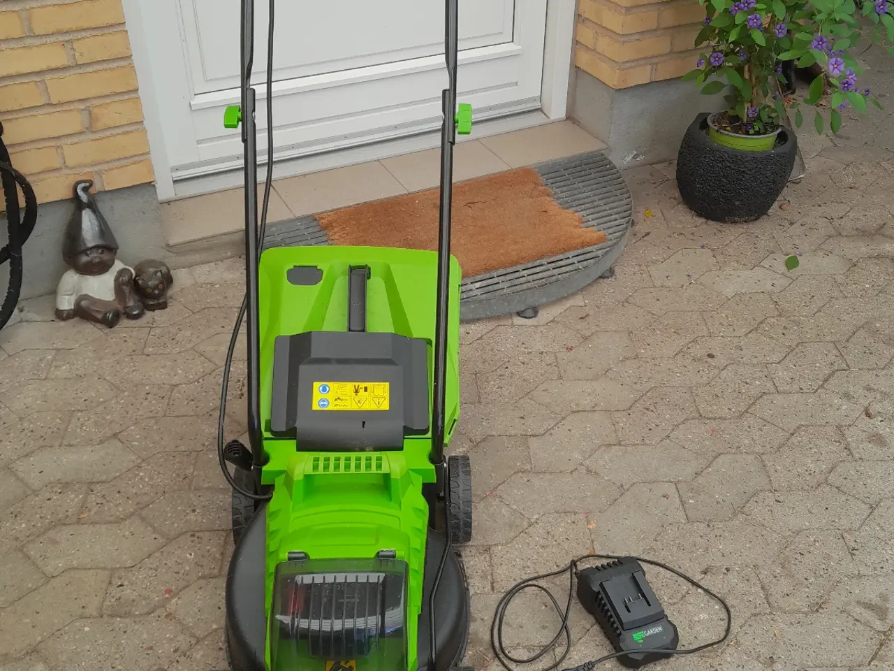 Billede 2 - Plæneklipper batteri