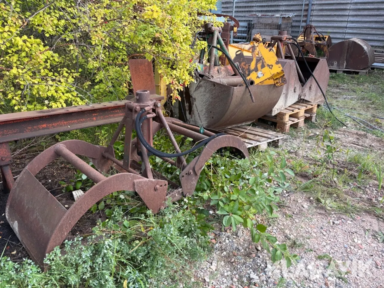 Billede 2 - Parti grabbe og hydrauliske skovle 6 stykker