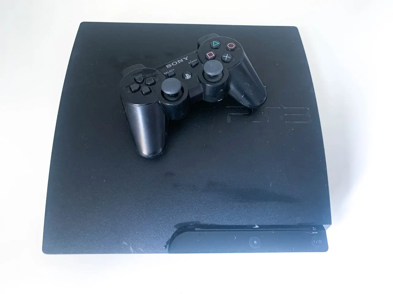 Billede 1 - PS3 Slim med 1 controller og kabler