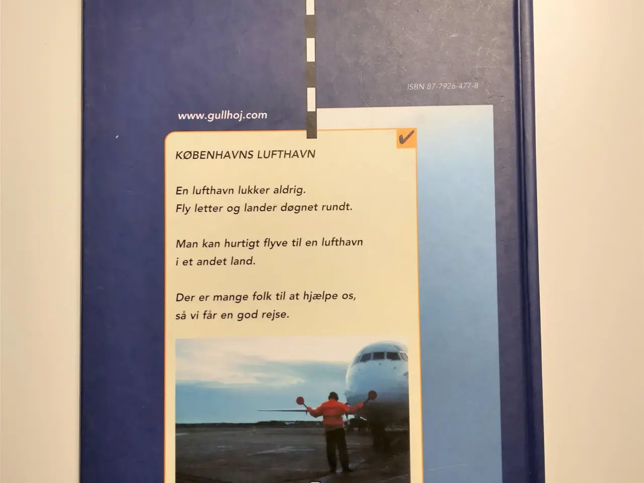 Billede 2 - På besøg i lufthavnen. Af Birthe Kot