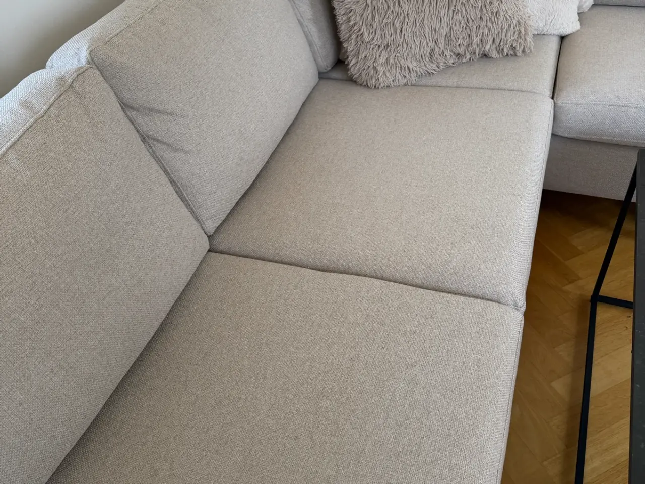 Billede 2 - Sofa og bord
