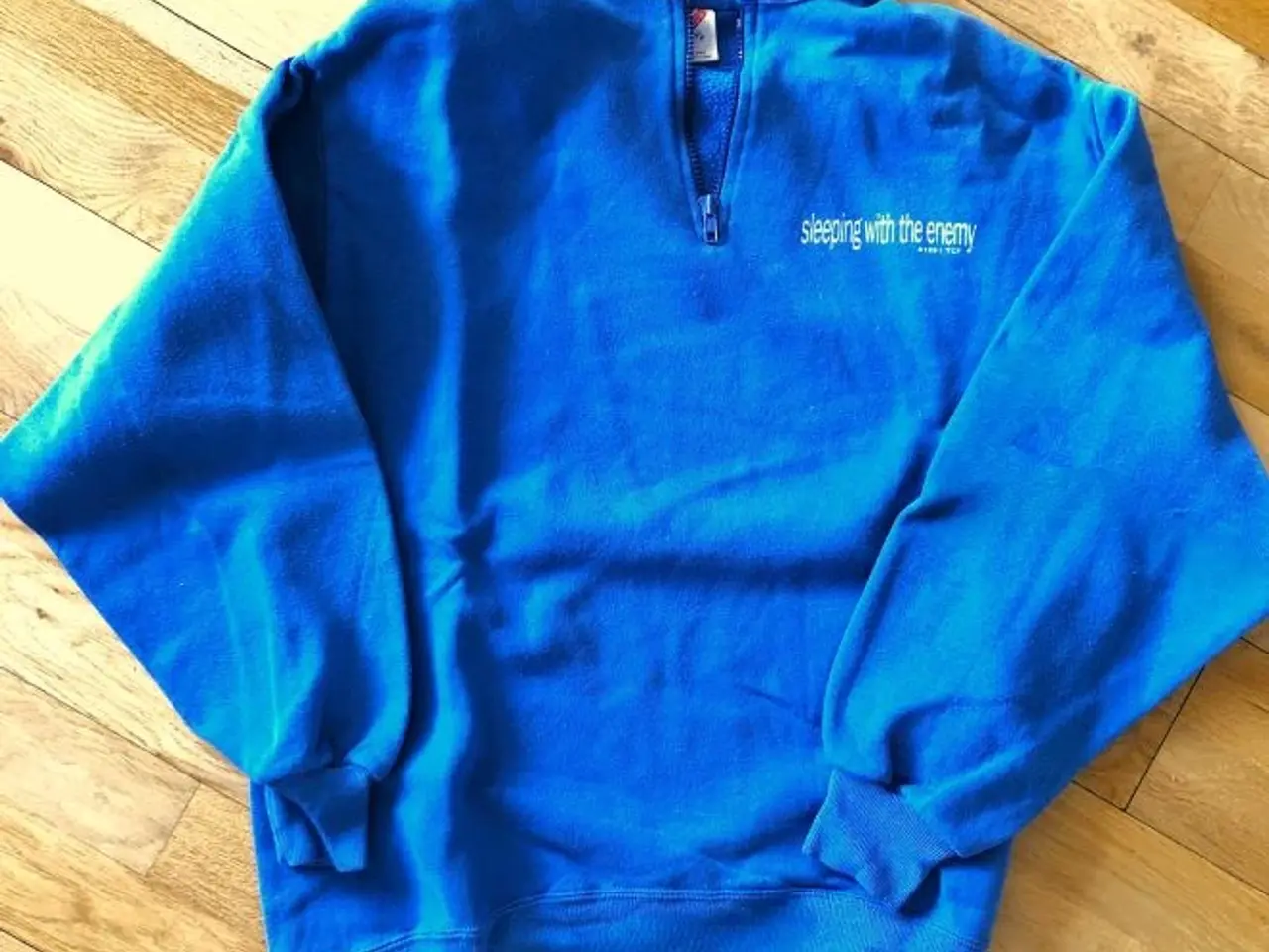 Billede 1 - Sweatshirt - merchandise: Sleeping with the Enemy