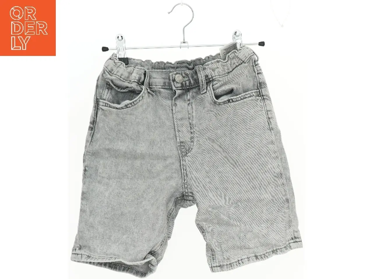 Billede 1 - Grey denim shorts fra Denim (str. 128)