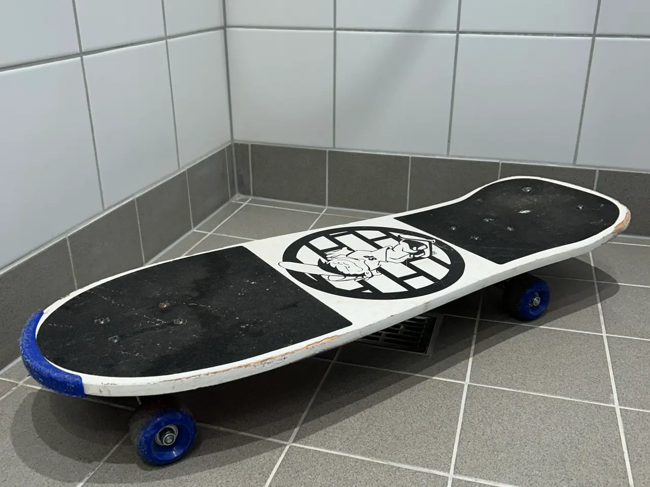 Billede 1 - Super lækkert professionelt trick skateboard 100kr