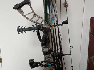 Jagtbue. Hoyt Powerax 60 pund