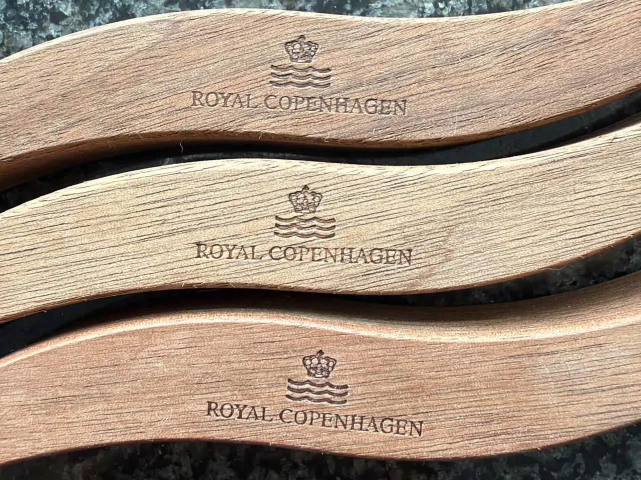 Billede 5 - Royal Copenhagen bordskånere i træ, 3 stk.