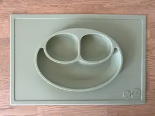 SOM NY - EzPz Happy Mat - Silikone - Støvet Grøn