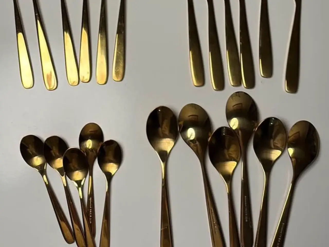 Billede 1 - Guld bestik fra IKEA