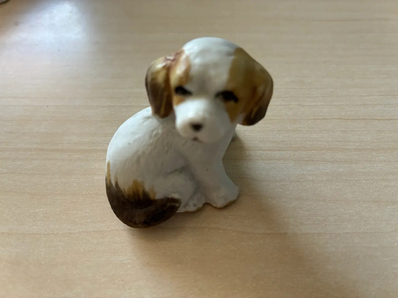 Billede 1 - Hund til pynt i sættekasse