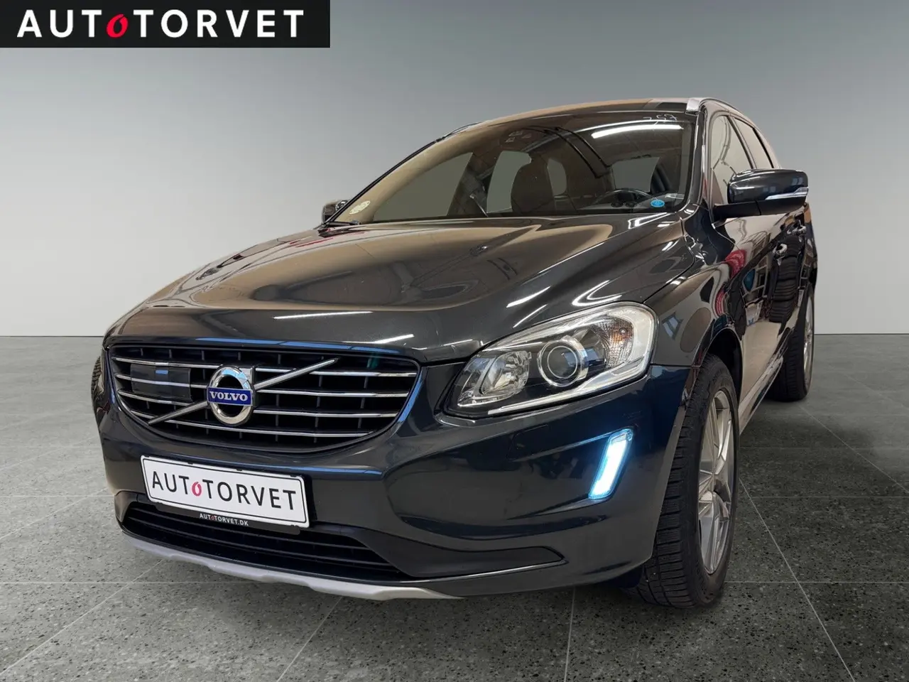 Billede 1 - Volvo XC60 2,4 D5 220 Momentum aut. AWD