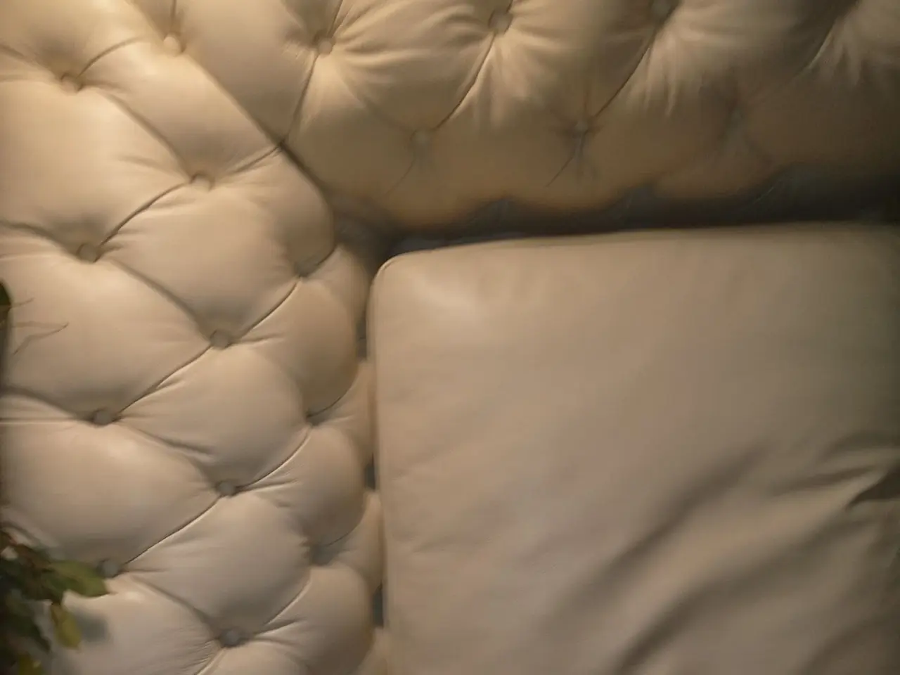 Billede 2 - Hvid Chesterfield Lædersofa