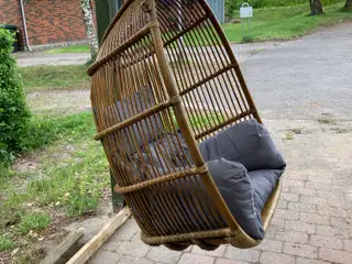 Hængestol i træ