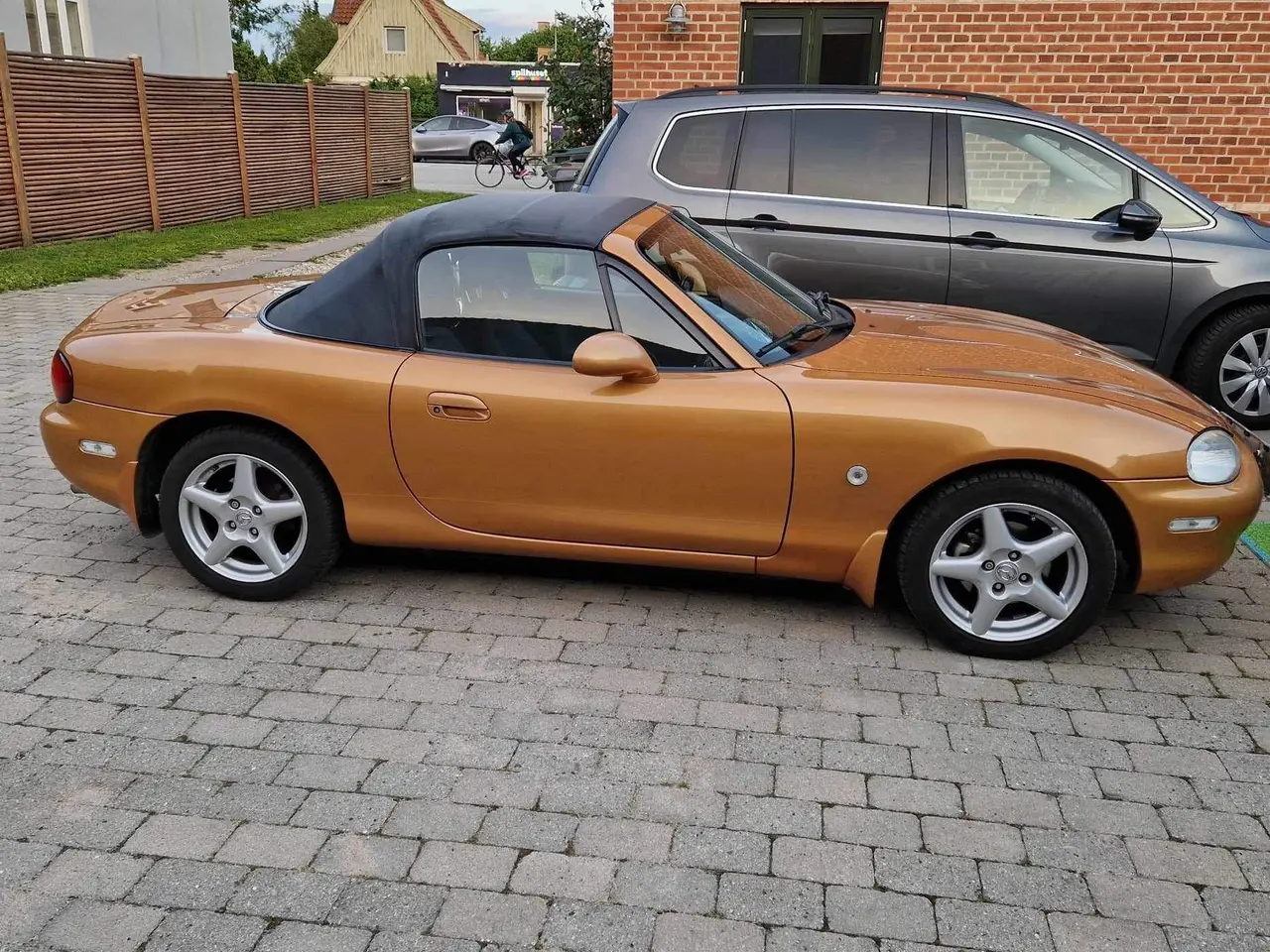 Billede 3 - Super flot Mazda MX5 i special farve - super stand