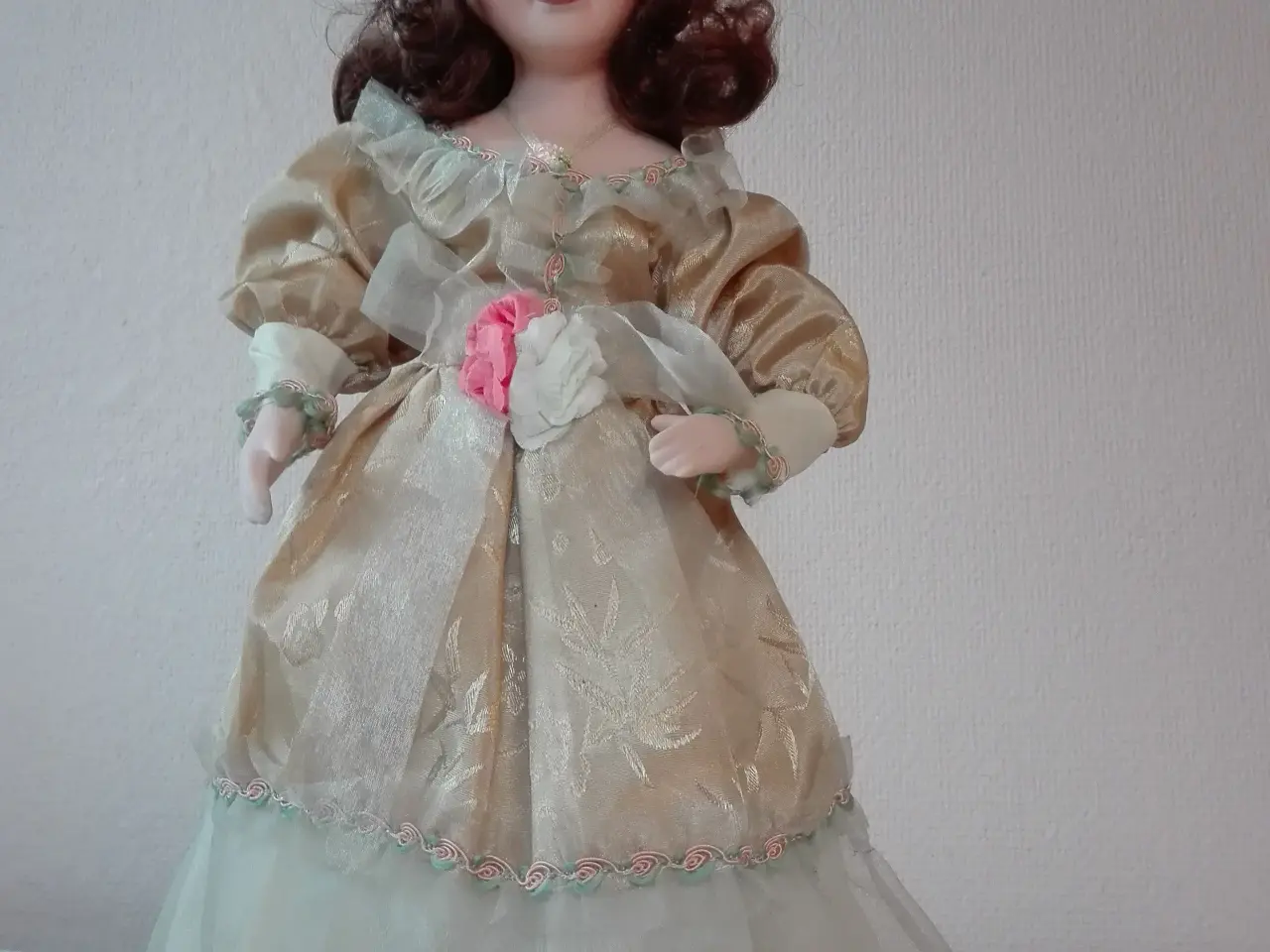 Billede 1 - Pyntedukke i porcelæn