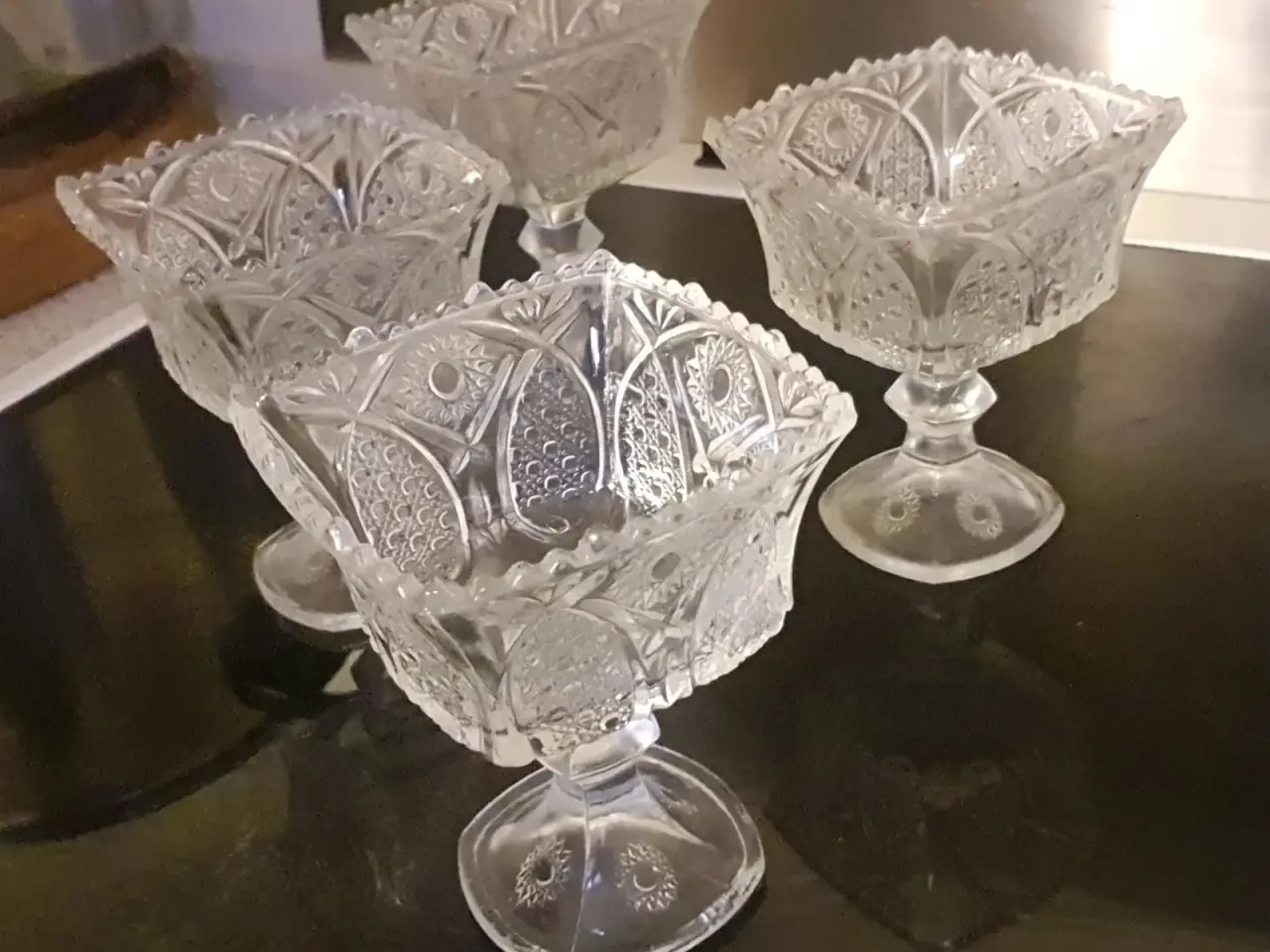 Billede 3 - Serverings glas med fod