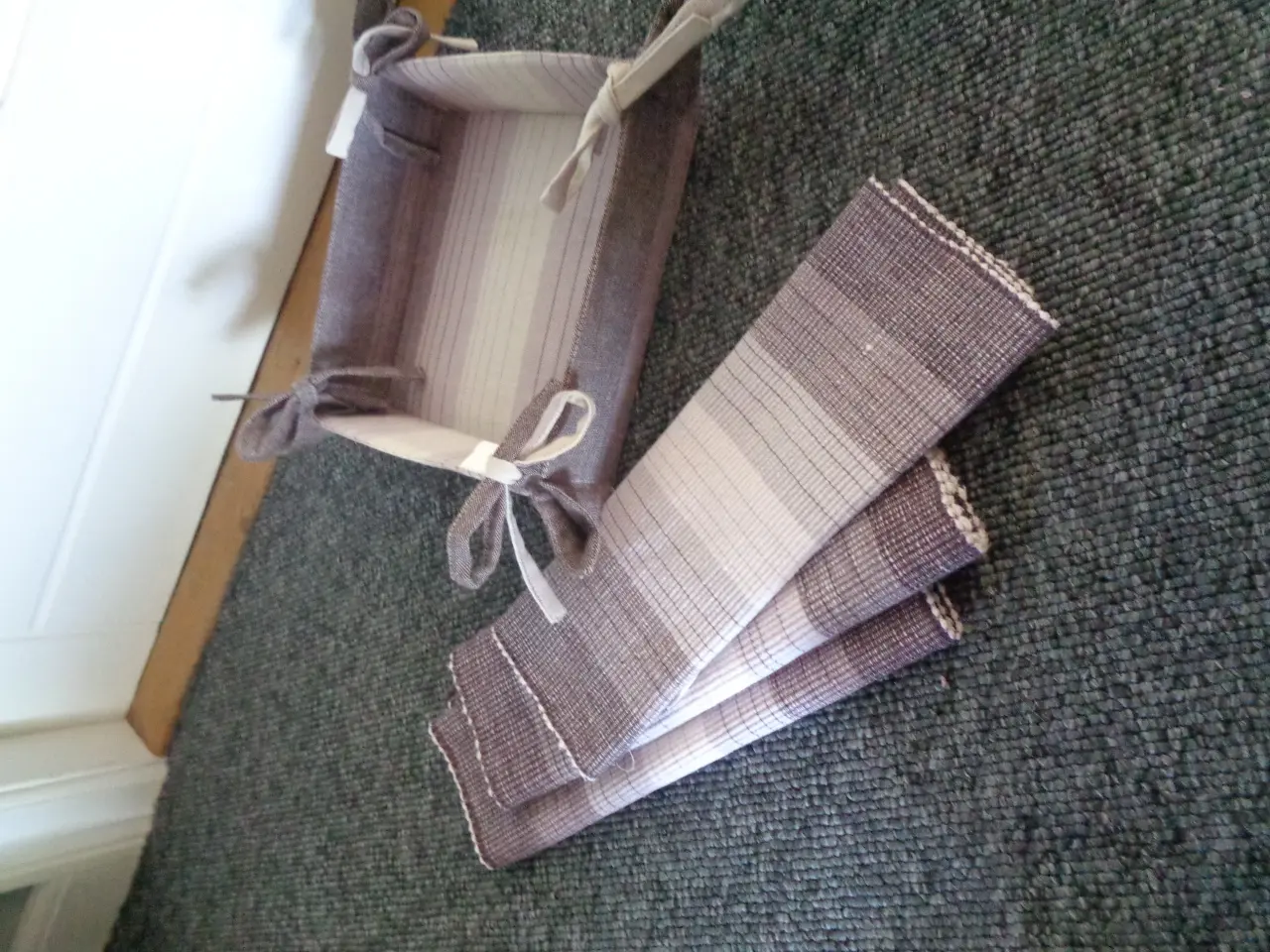 Billede 1 - Brødkurv med dækkeservietter
