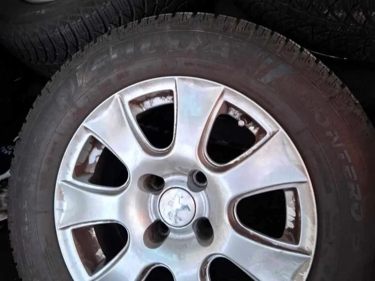 Billede 4 - Alufælge, 16" R15, vinterdæk