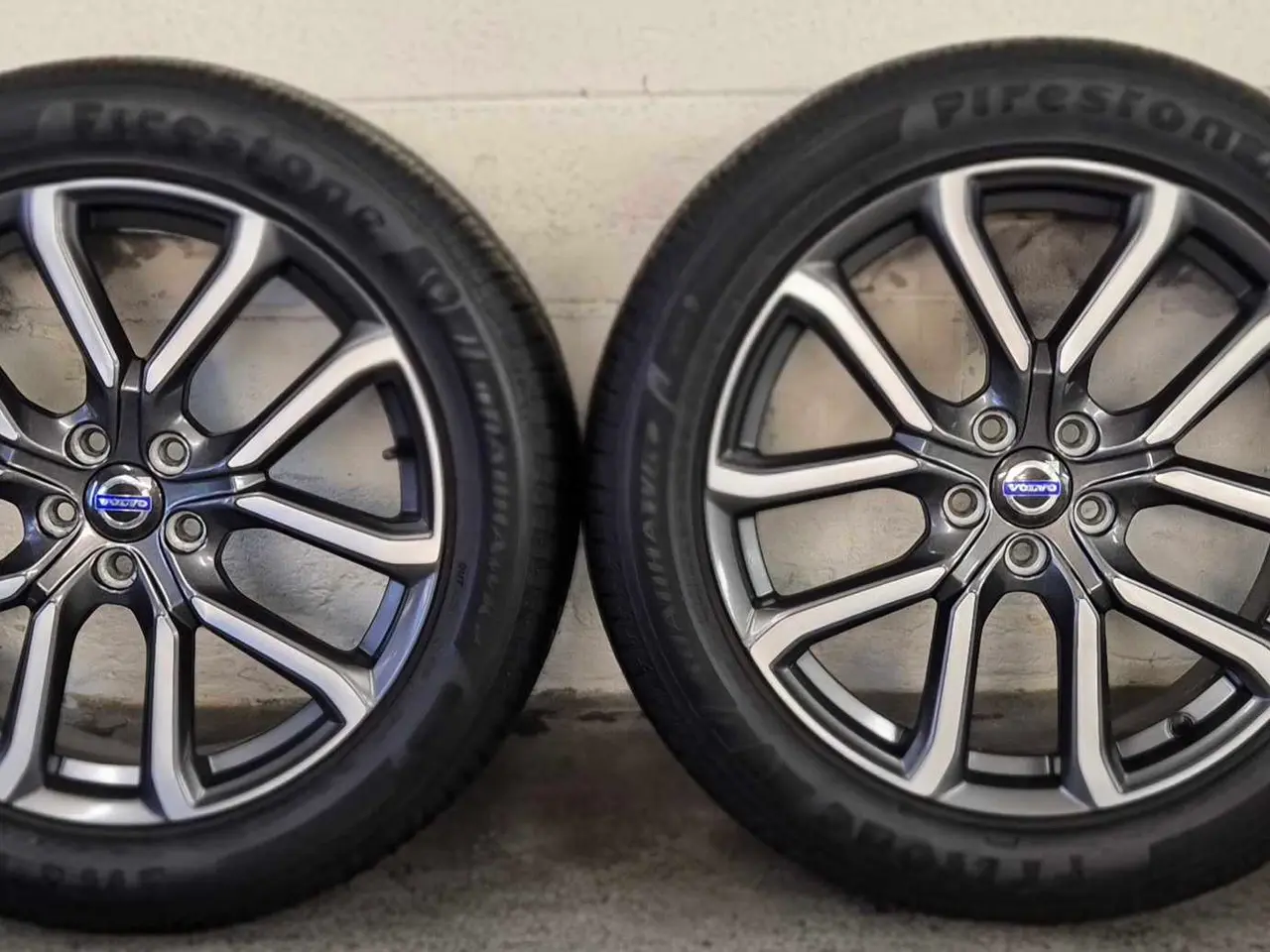 Billede 2 - XC40 / XC60 VOLVO ORIGINAL ALUFÆLGE MED NY SOMMERD