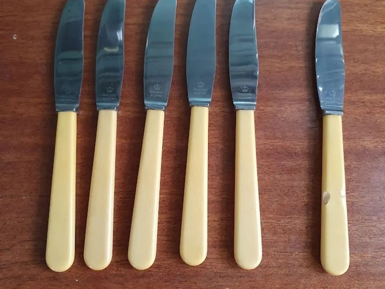 Billede 2 - Knive m. benskaft, Raadvad