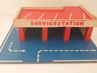 Servicestation i træ fra Vero fra 1960´erne