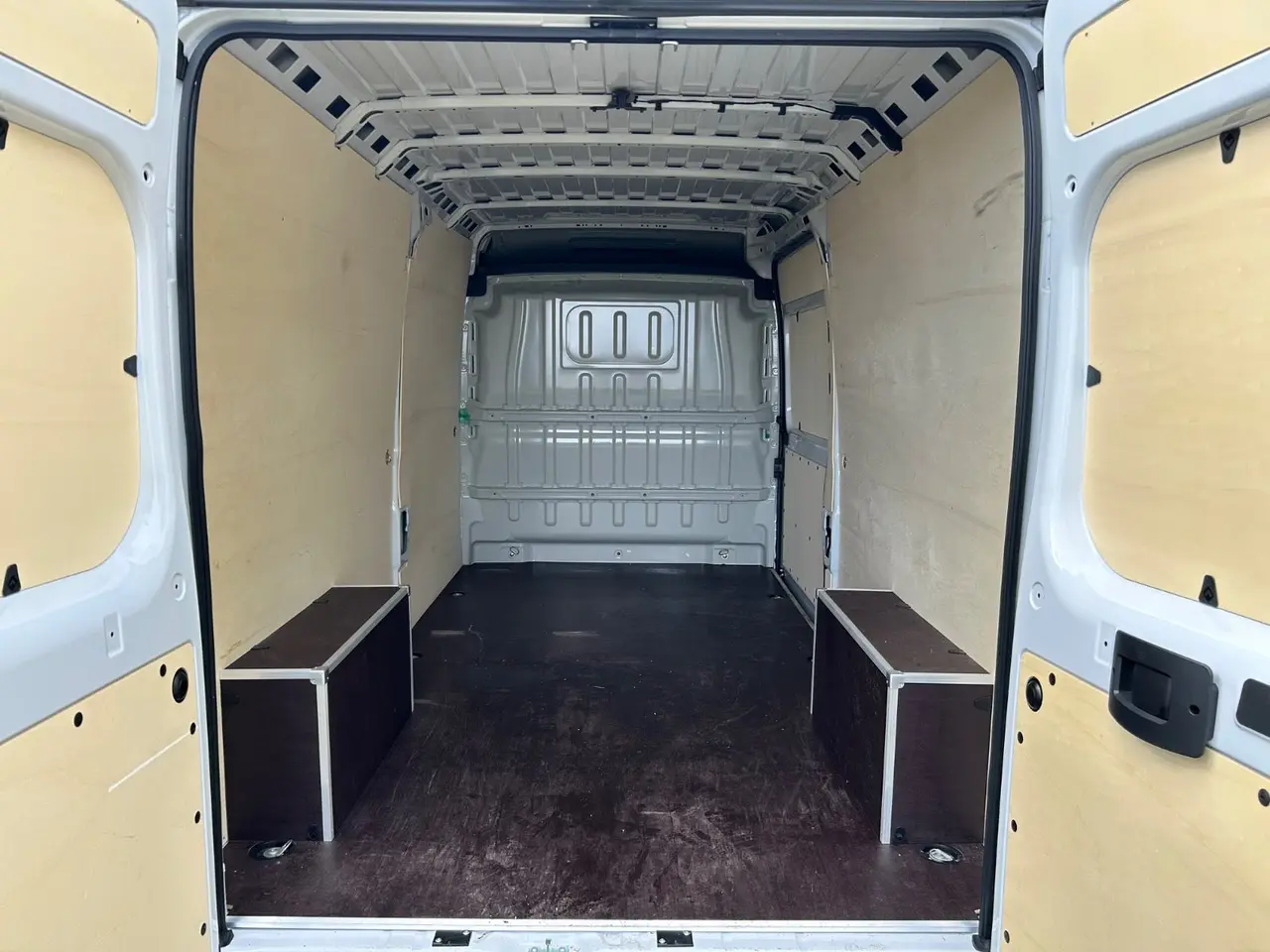 Billede 13 - Peugeot e-Boxer 435 110 L3H2 Premium