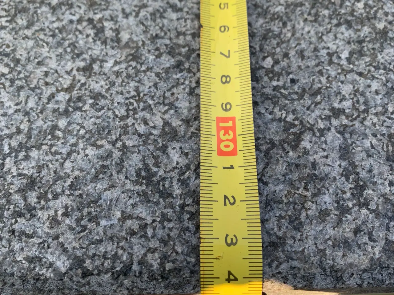 Billede 3 - Granithavebord med 4 stole og hynder