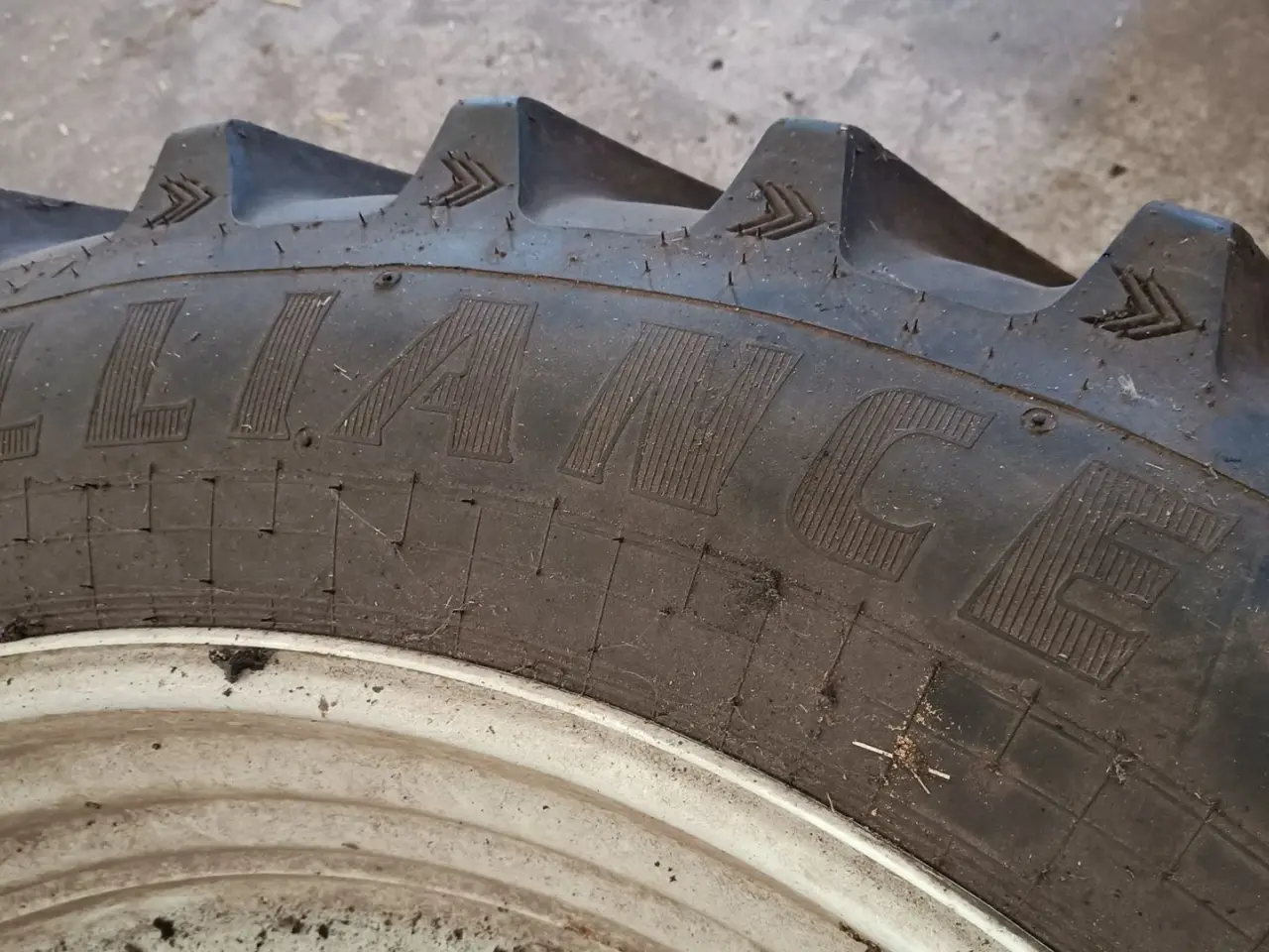 Billede 8 - - - - Hjul, For hjul 380/85 R30, Bag hjul 380/90R46