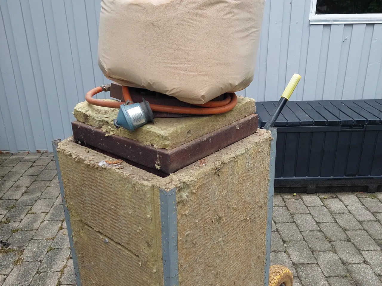 Billede 1 - Rygeovn med 25 l rygesmuld