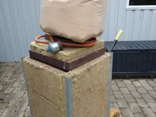 Rygeovn med 25 l rygesmuld