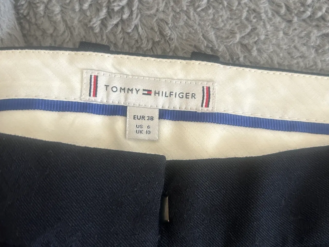 Billede 1 - Tommy Hilfiger bukser str 38
